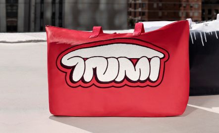 Image 19: Tumi Red
