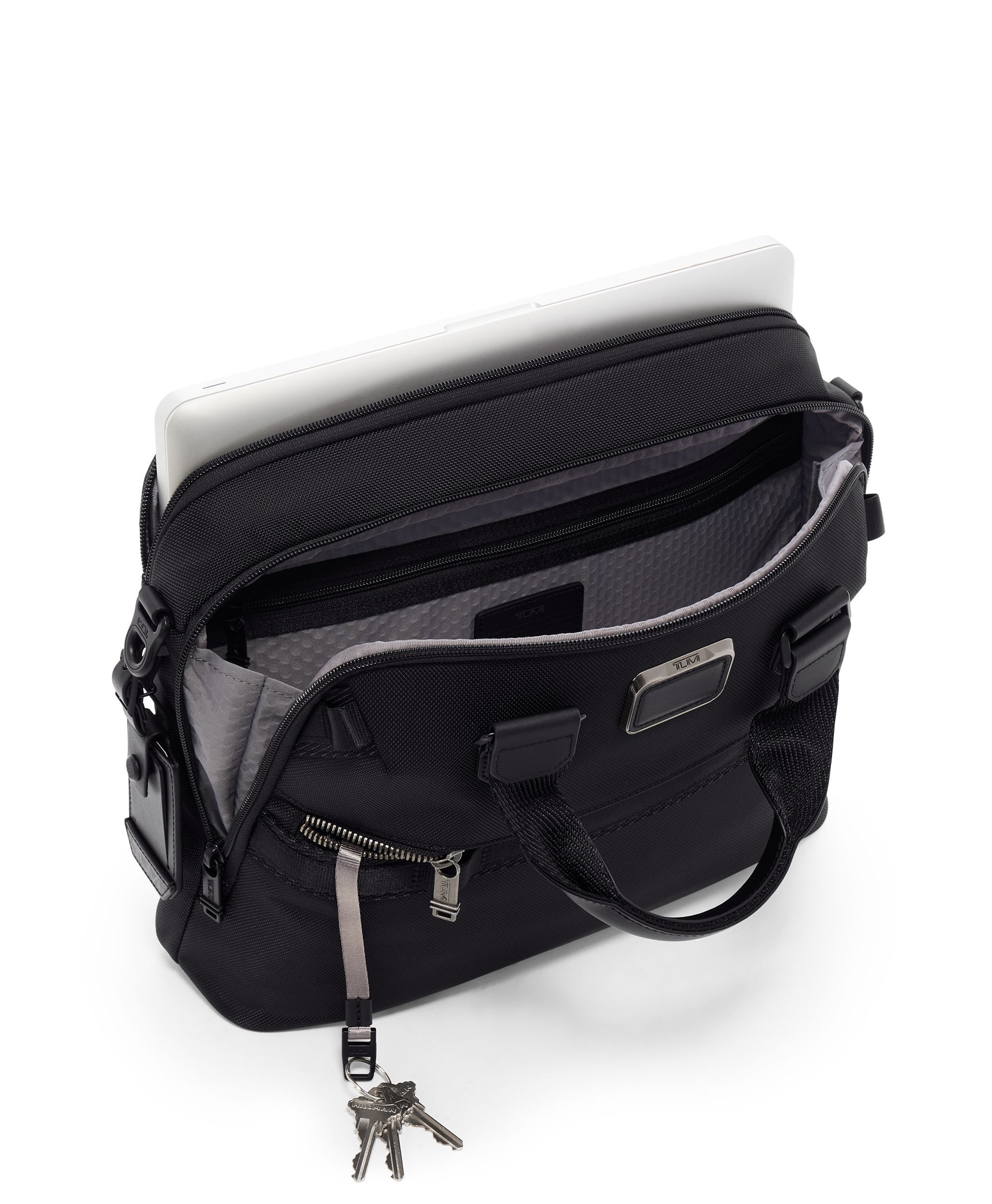 Calhoun Brief in Black | Alpha Bravo | TUMI Singapore