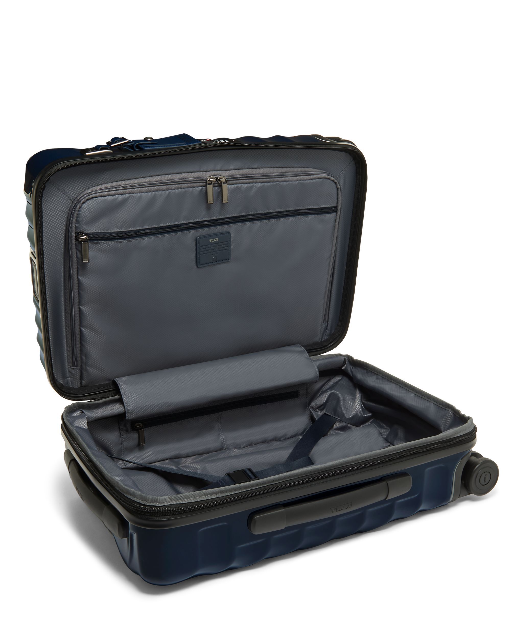International Expandable 4 Wheeled Carry On in Navy | 19 Degree