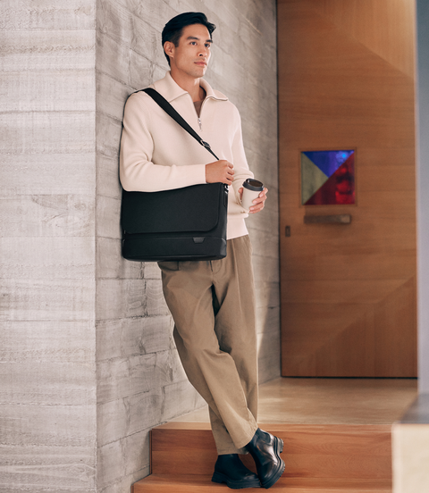 TUMI HARRISON Midland Messenger  lifestyle | TUMI