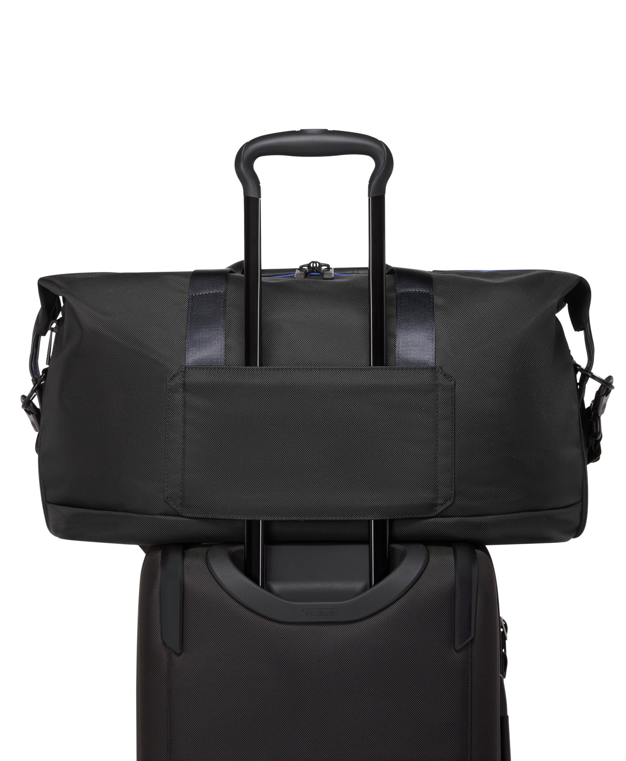 Double Expansion Duffel in Black/Ultra Blue | Tumi Alpha | TUMI