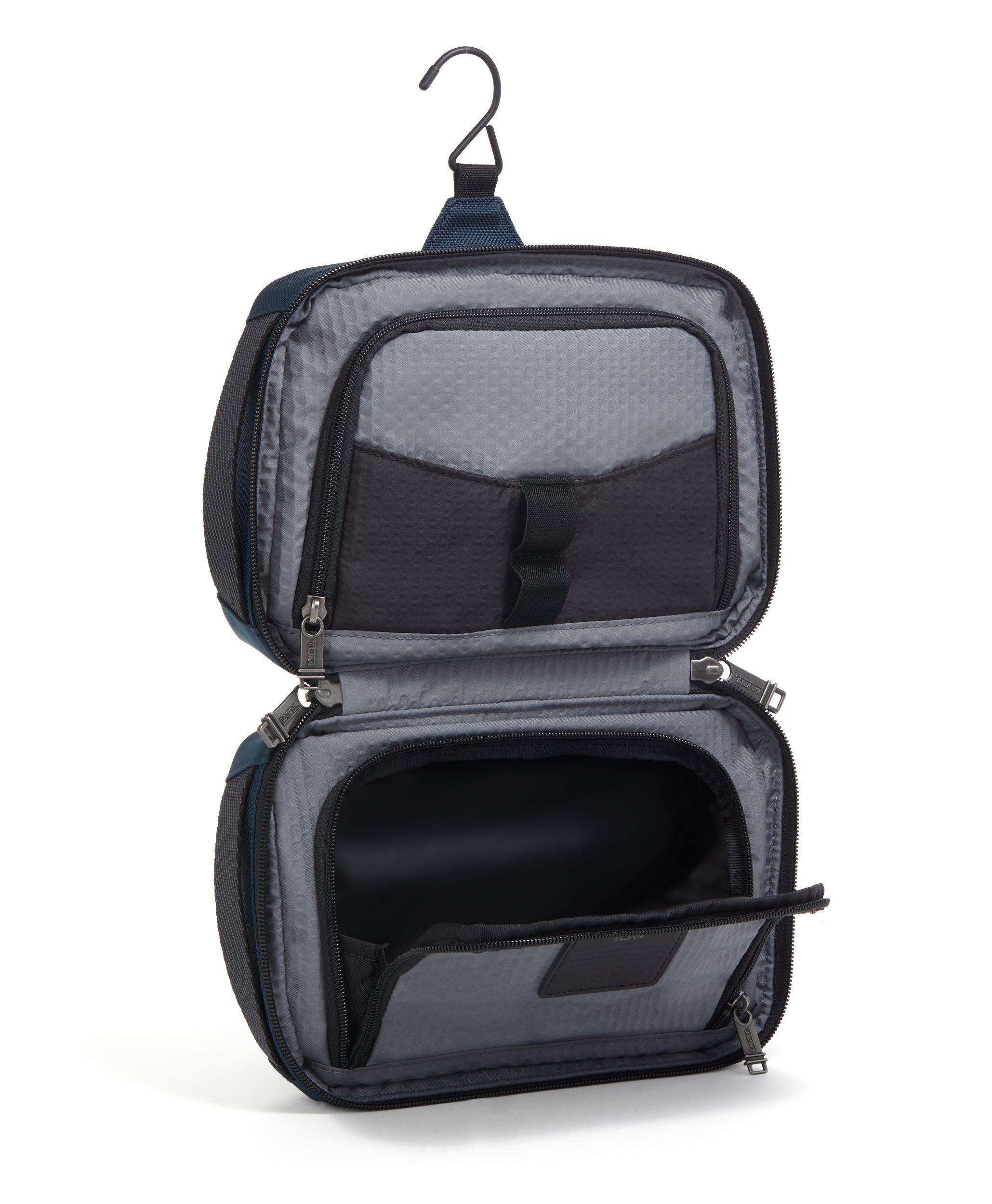 Tumi broadview outlet travel kit