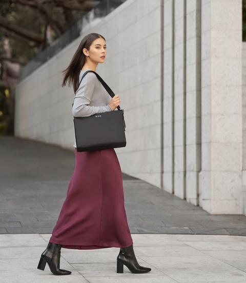 VOYAGEUR Nash Crossbody  lifestyle | TUMI
