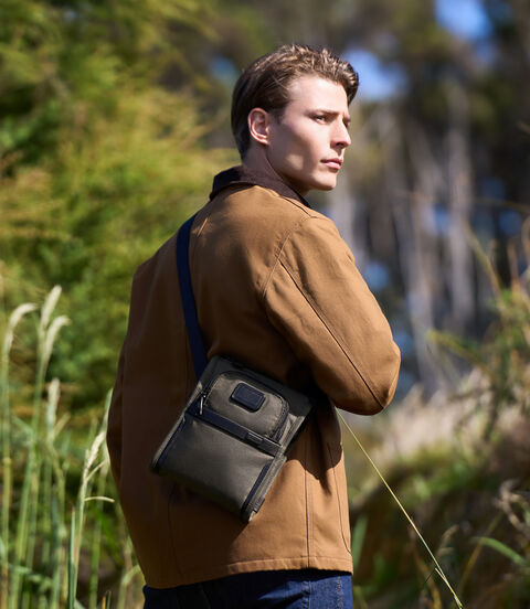 TUMI ALPHA Pocket Bag Small  lifestyle | TUMI