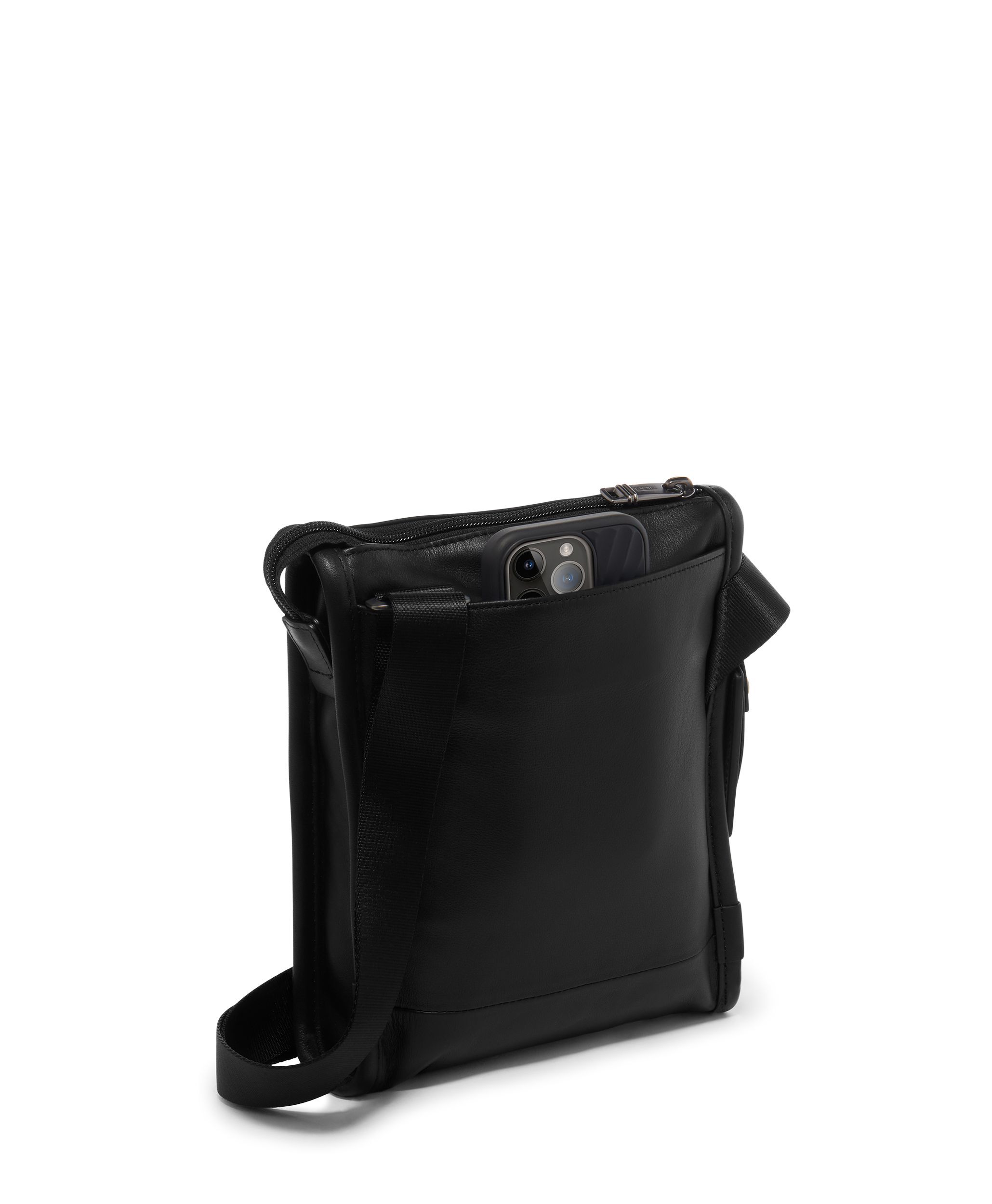 Tumi alpha 2 outlet leather pocket bag small