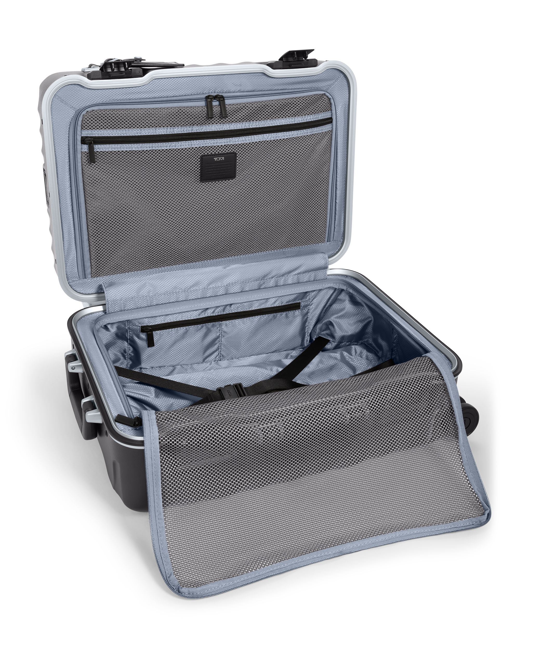 International 4 Wheeled Carry On in Black Texture | 19 Degree