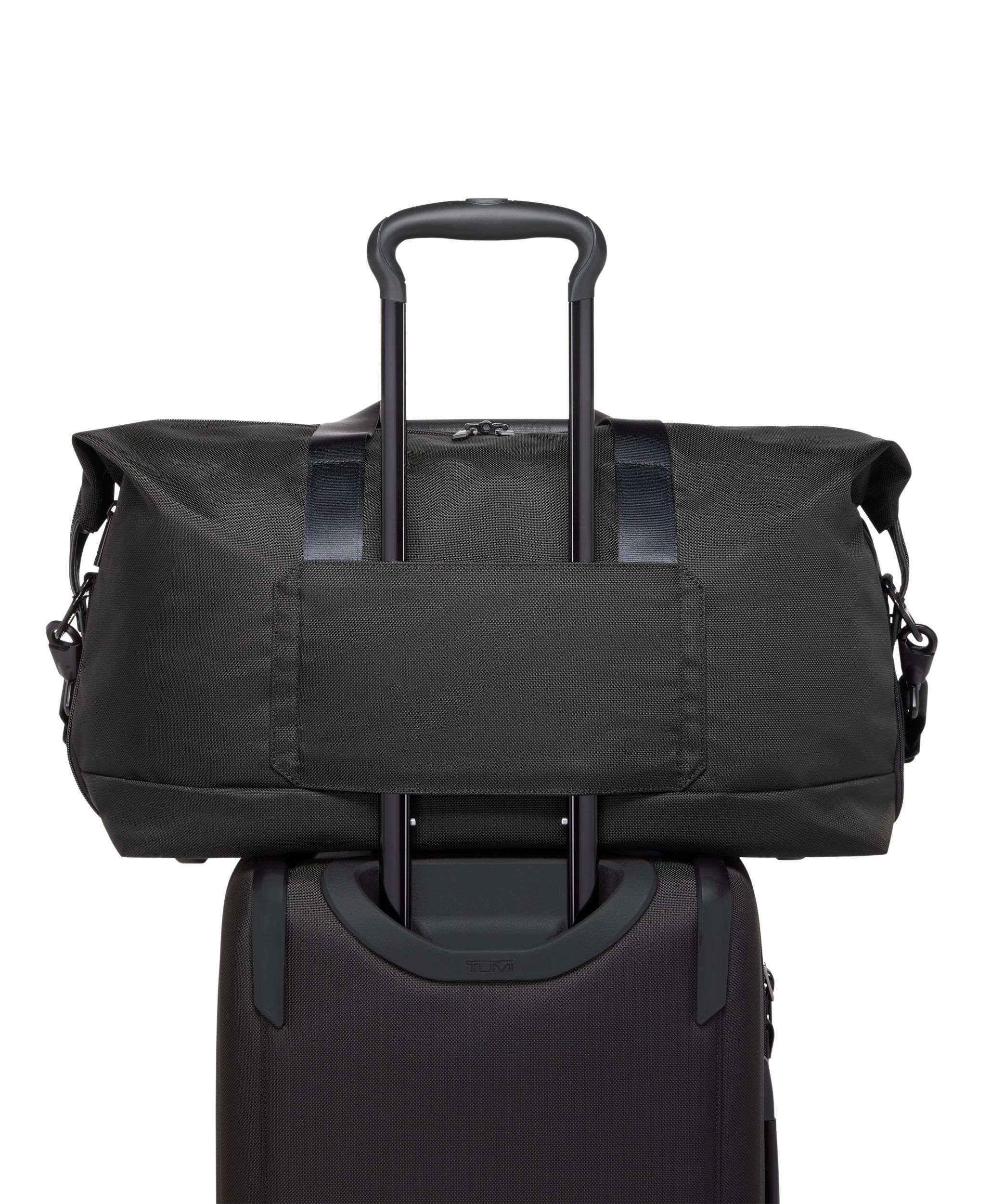 バッグ TUMI ALPHA FXT 026127DH Double Expansion Duffel in Black | Tumi Alpha | TUMI Singapore