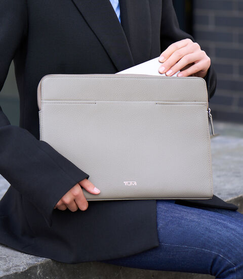 GEORGICA Milinia Laptop Sleeve  lifestyle | TUMI