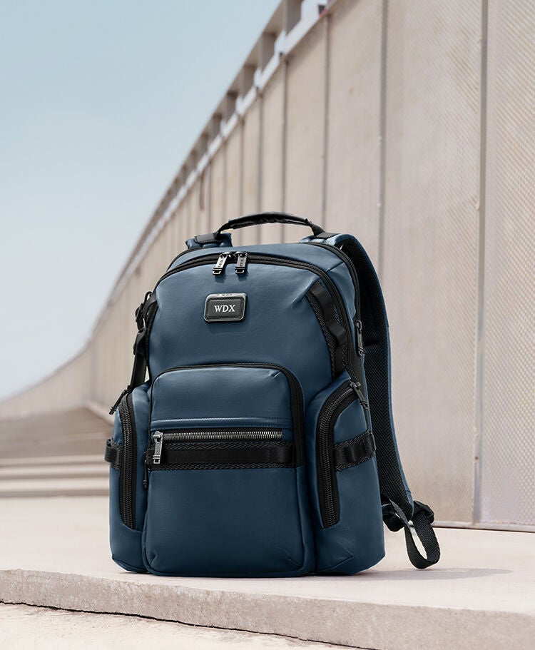 美品　tumi alpha bravo ナビゲーション ネイビー Navigation Backpack in Navy Coated Canvas | Alpha Bravo | TUMI