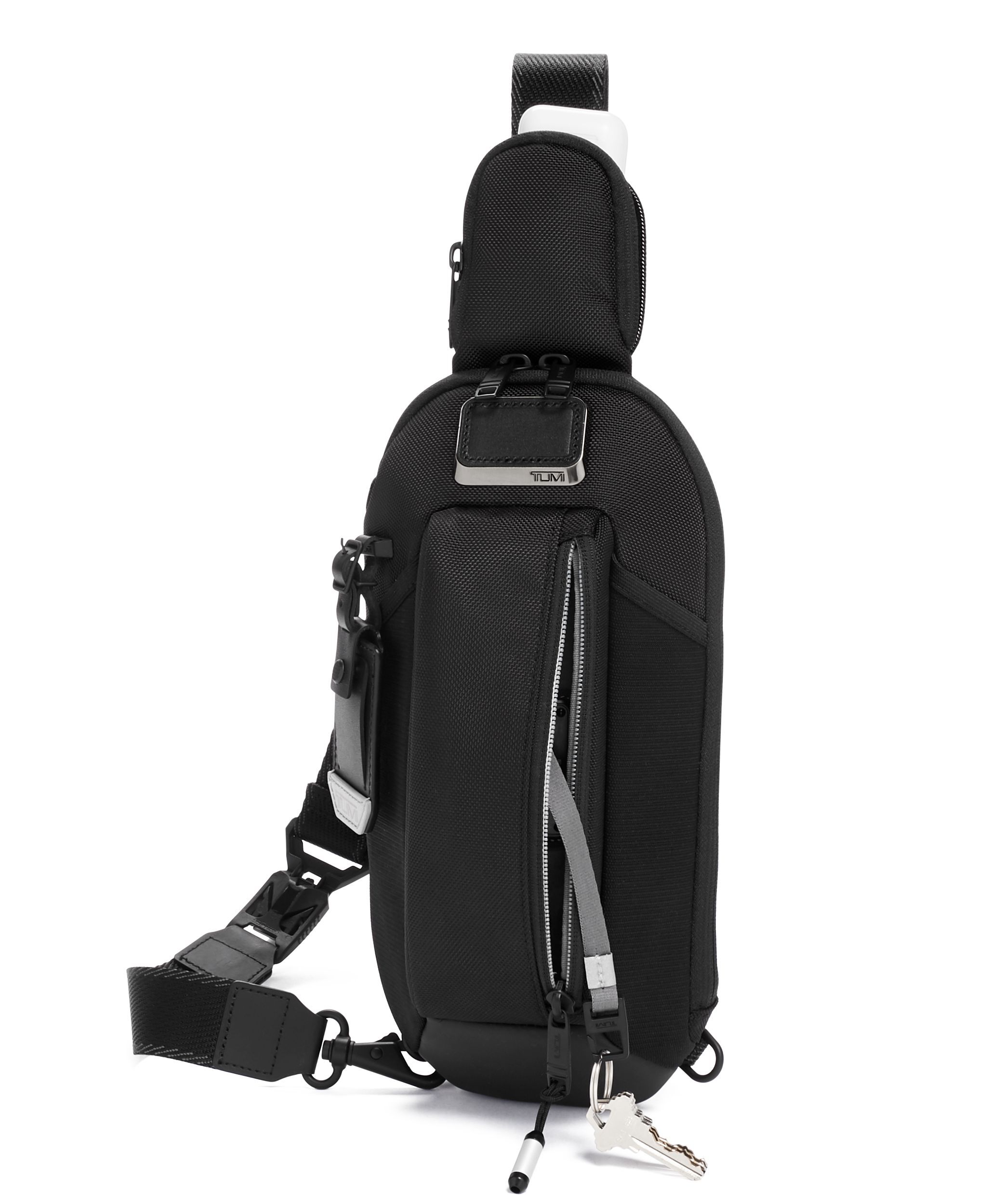 Esports Pro Sling in Black | Alpha Bravo | TUMI Singapore