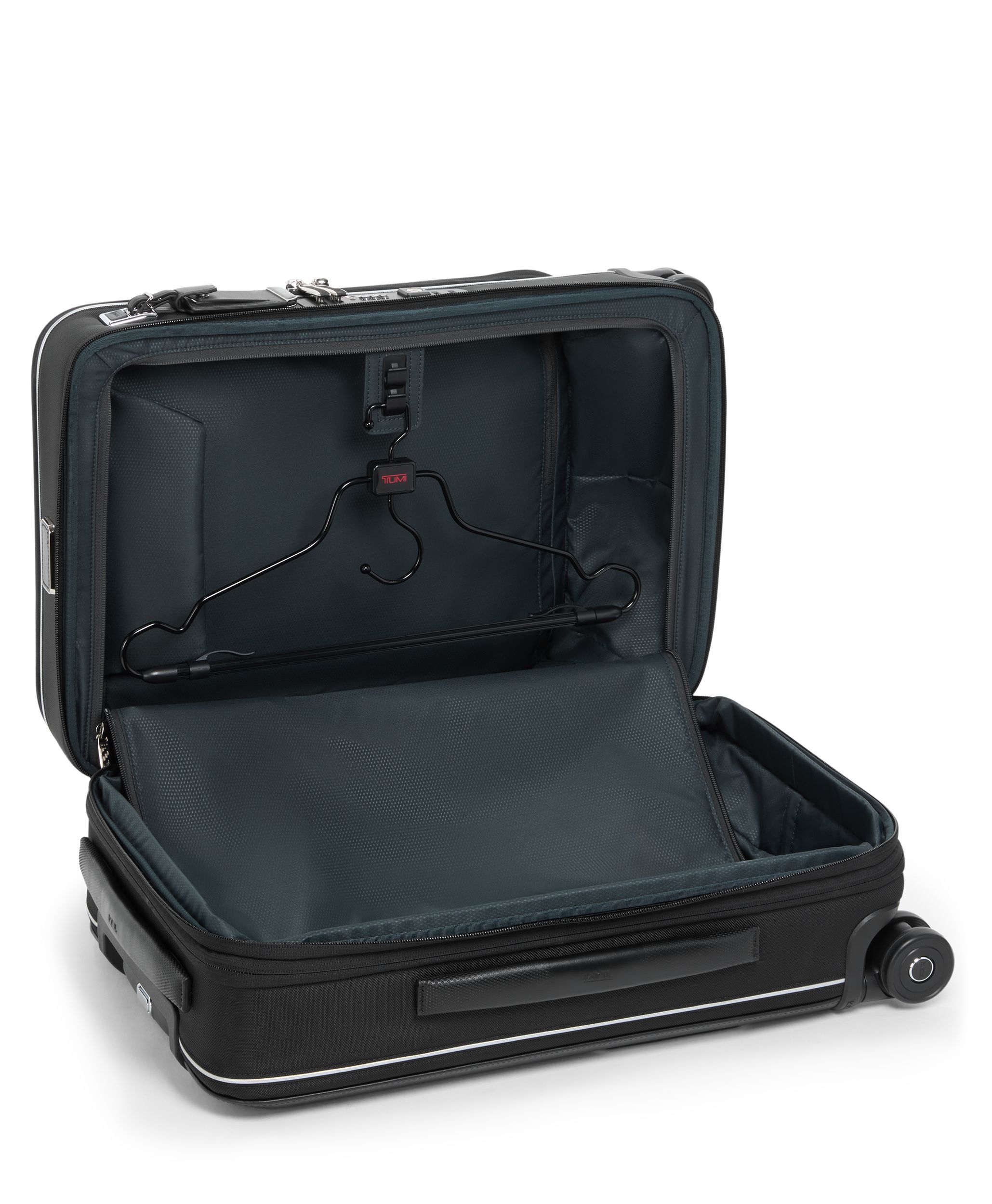 International Dual Access 4 Wheeled Carry On in Black | Arrive