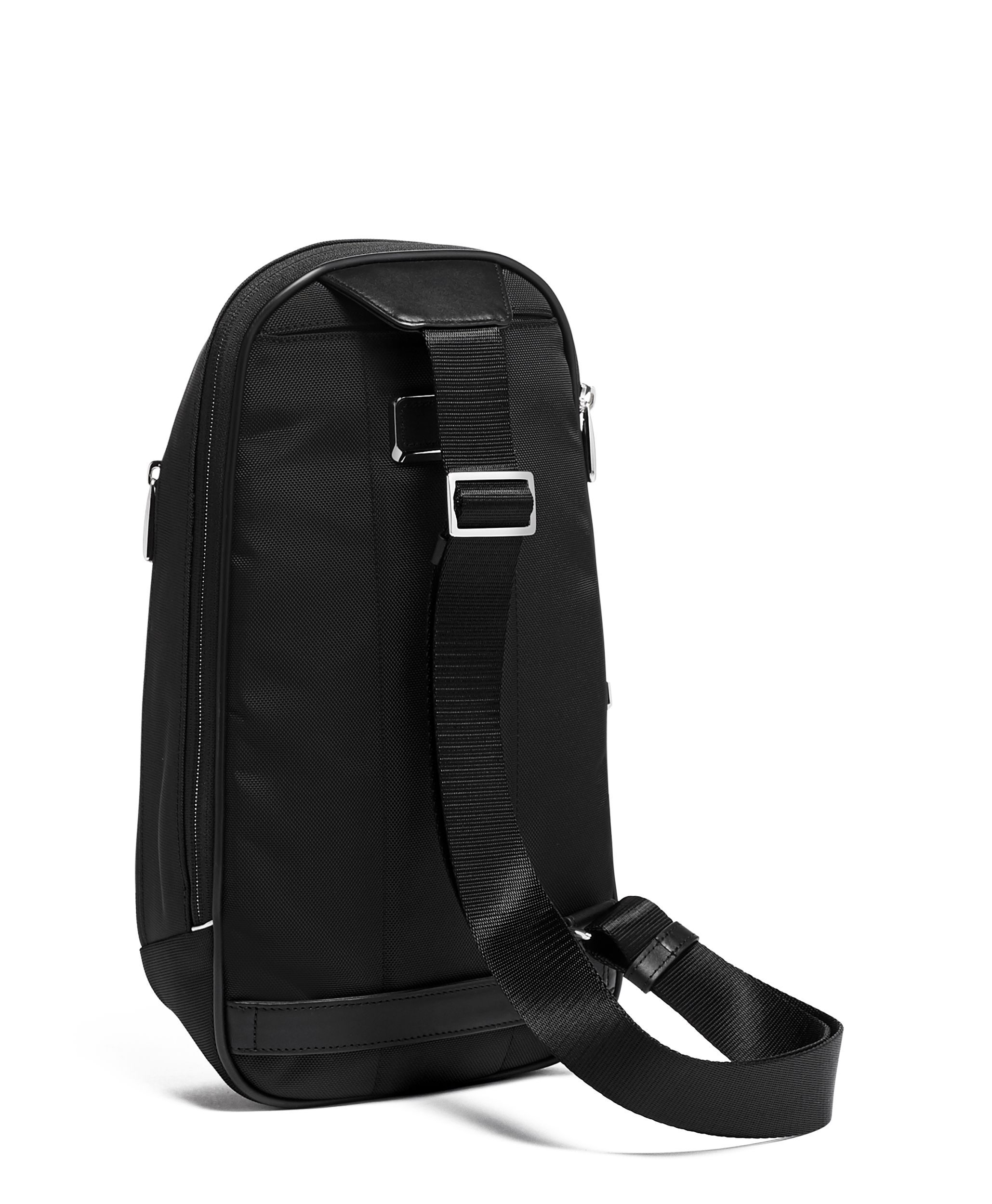 Tumi arrive sling hotsell