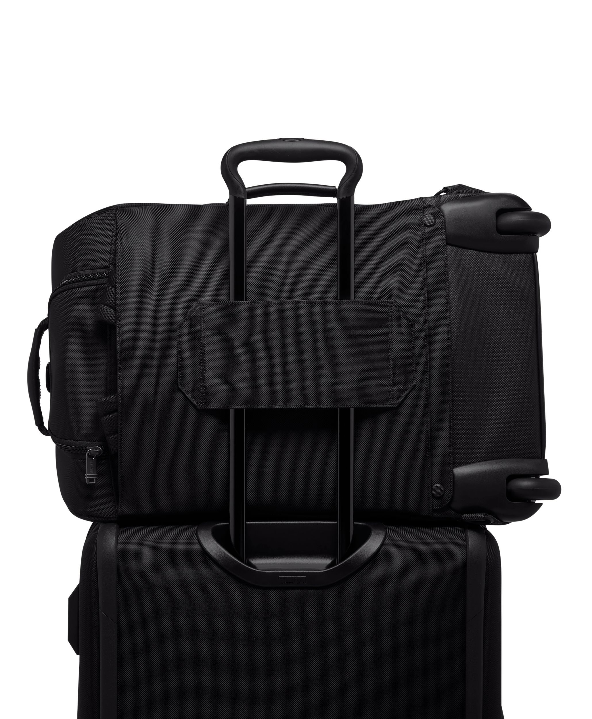 バッグ TUMI 2way leather carrybar case 2 wheels International 2 Wheel Duffel Backpack Carry On in Black | Alpha