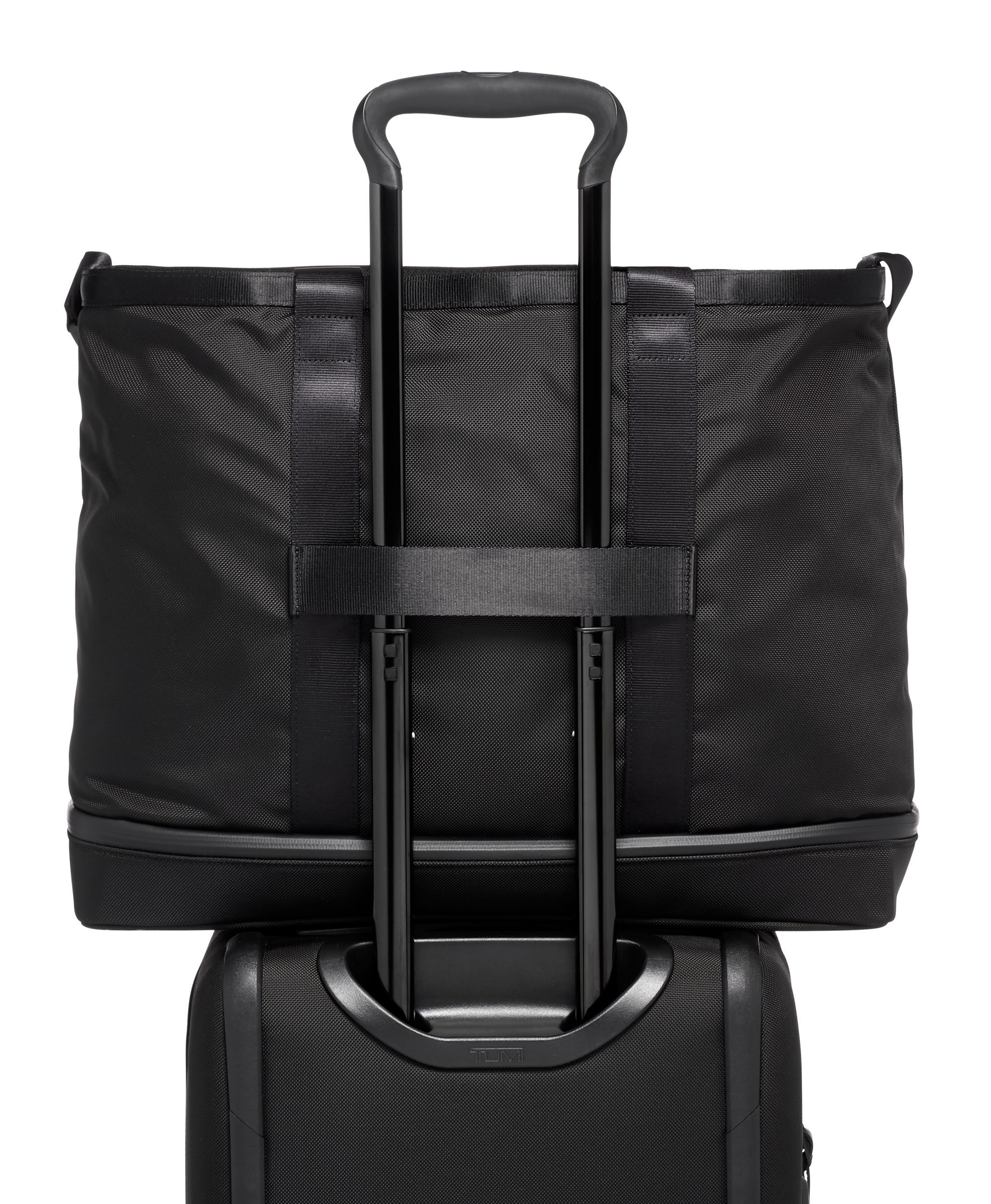 Essential Large East West Tote | Tumi - Special Markets