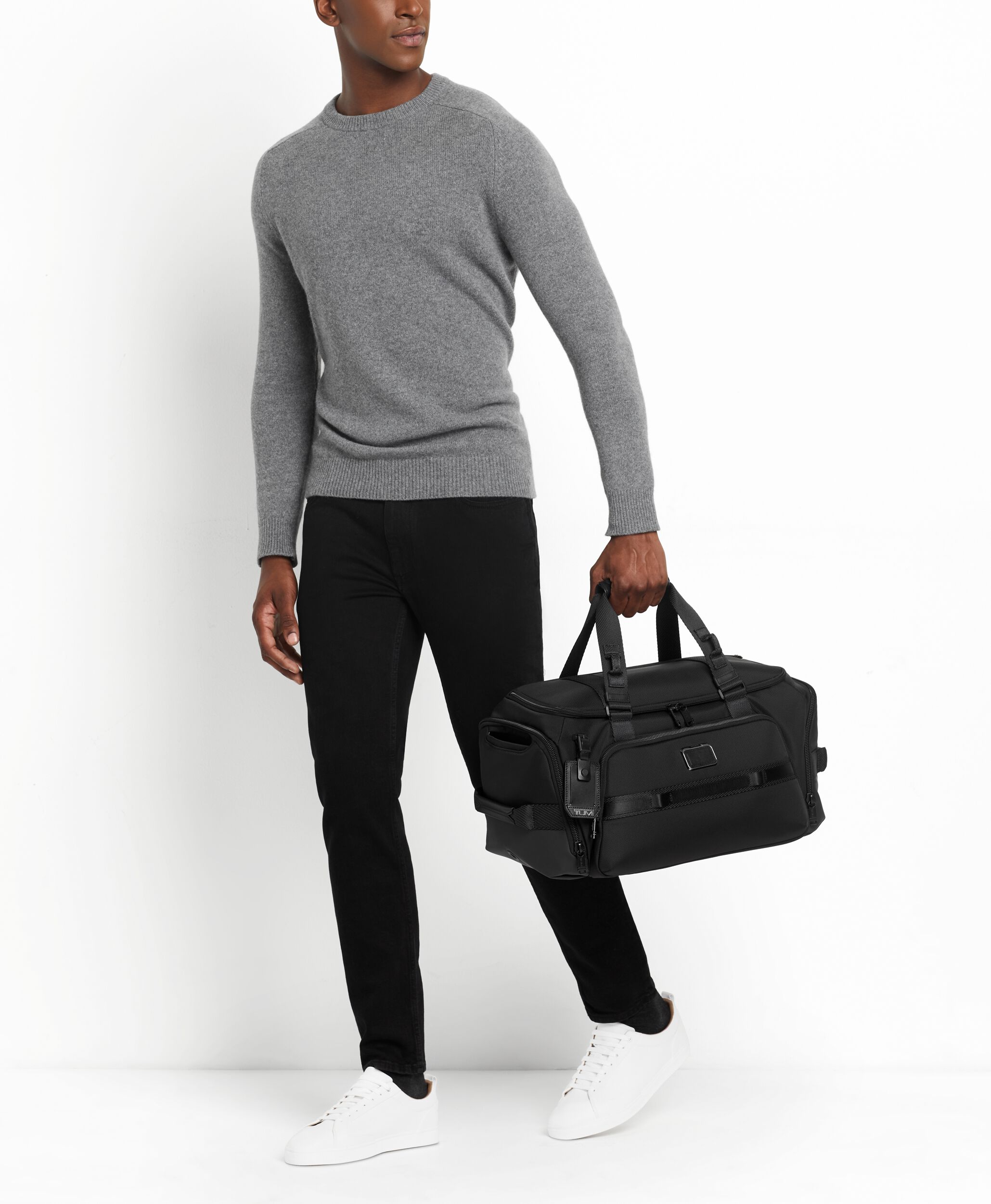 Tumi alpha 2025 bravo duffel bag