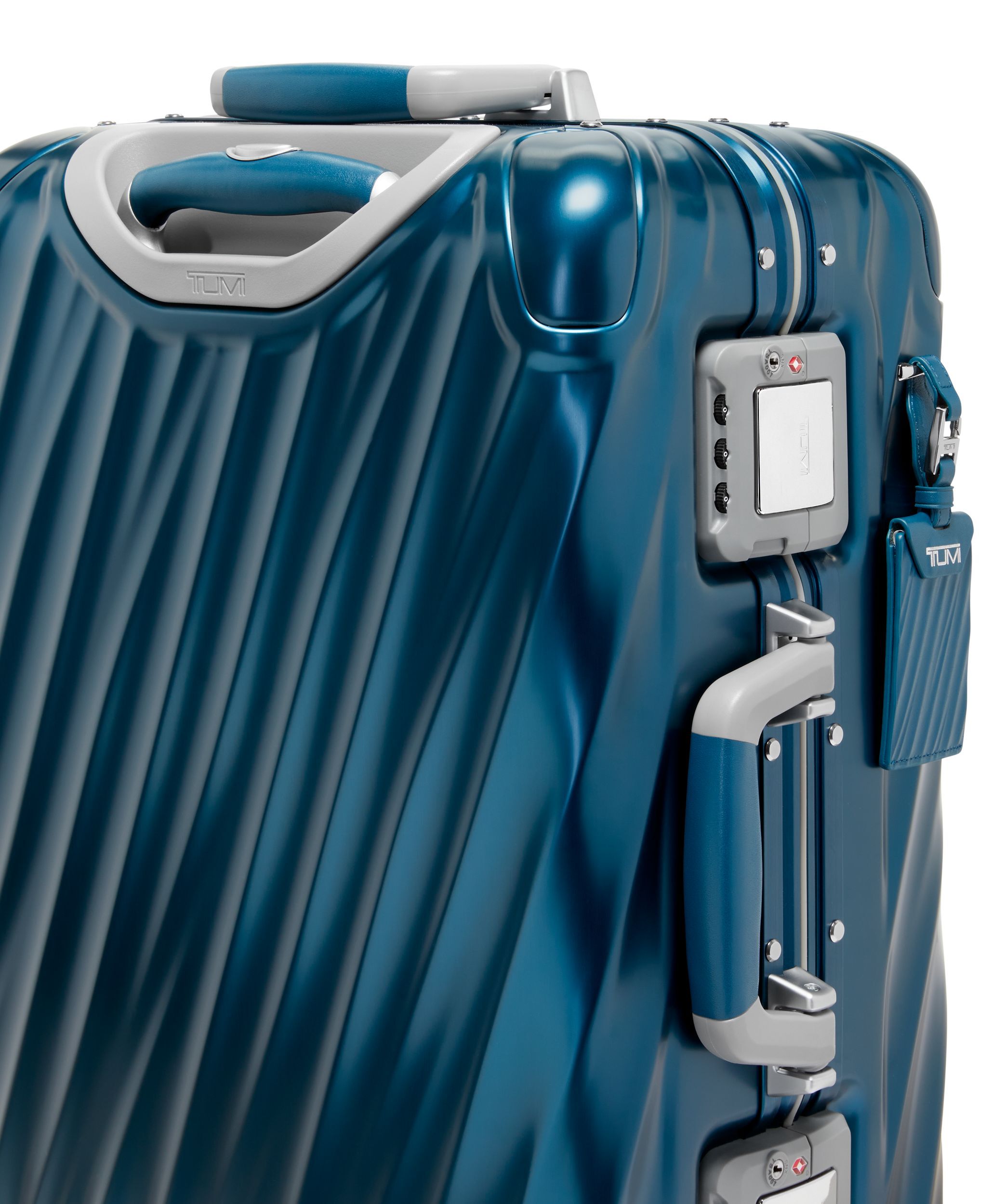 Tumi international carry on 19 degree aluminum online