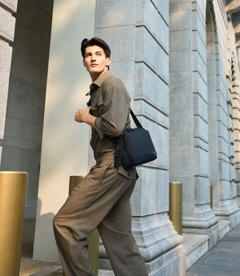 TUMI HARRISON Leo Crossbody  lifestyle | TUMI