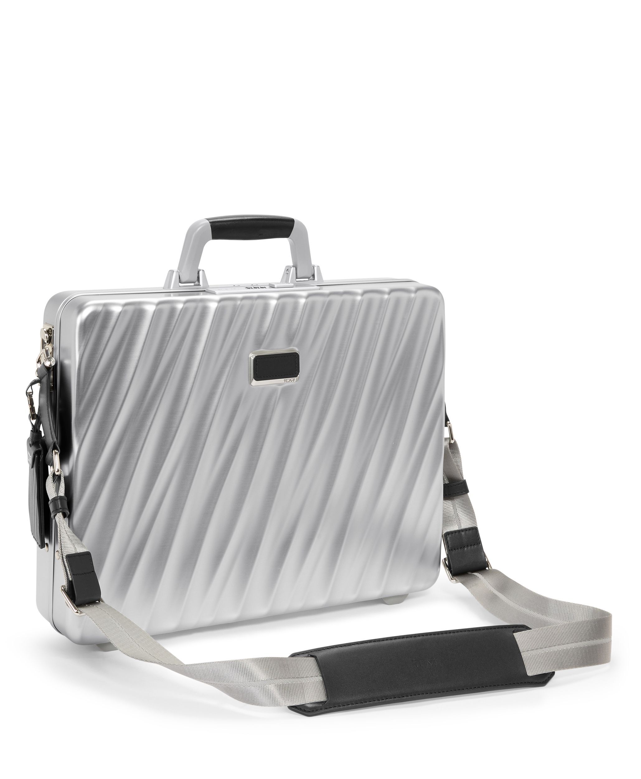 Briefcase in Silver | 19 Degree Aluminum | TUMI Singapore