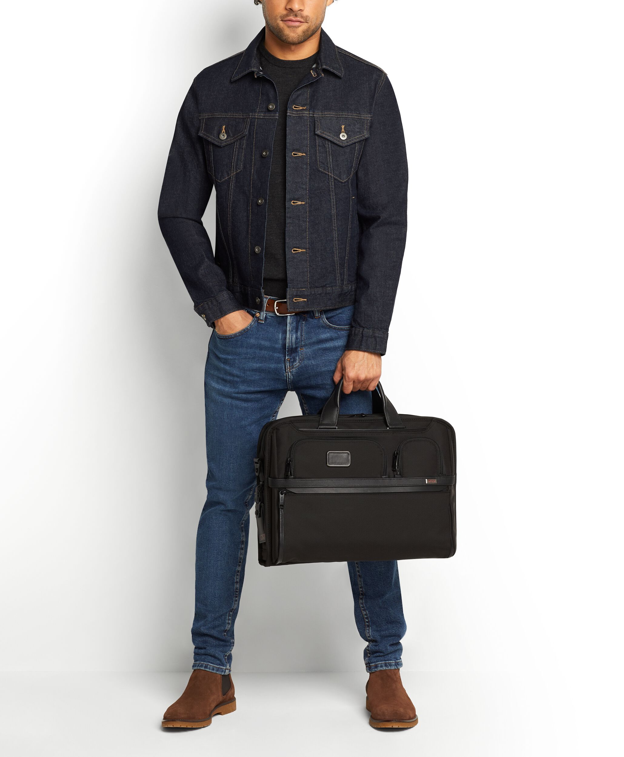 Tumi 17 laptop bag 2025