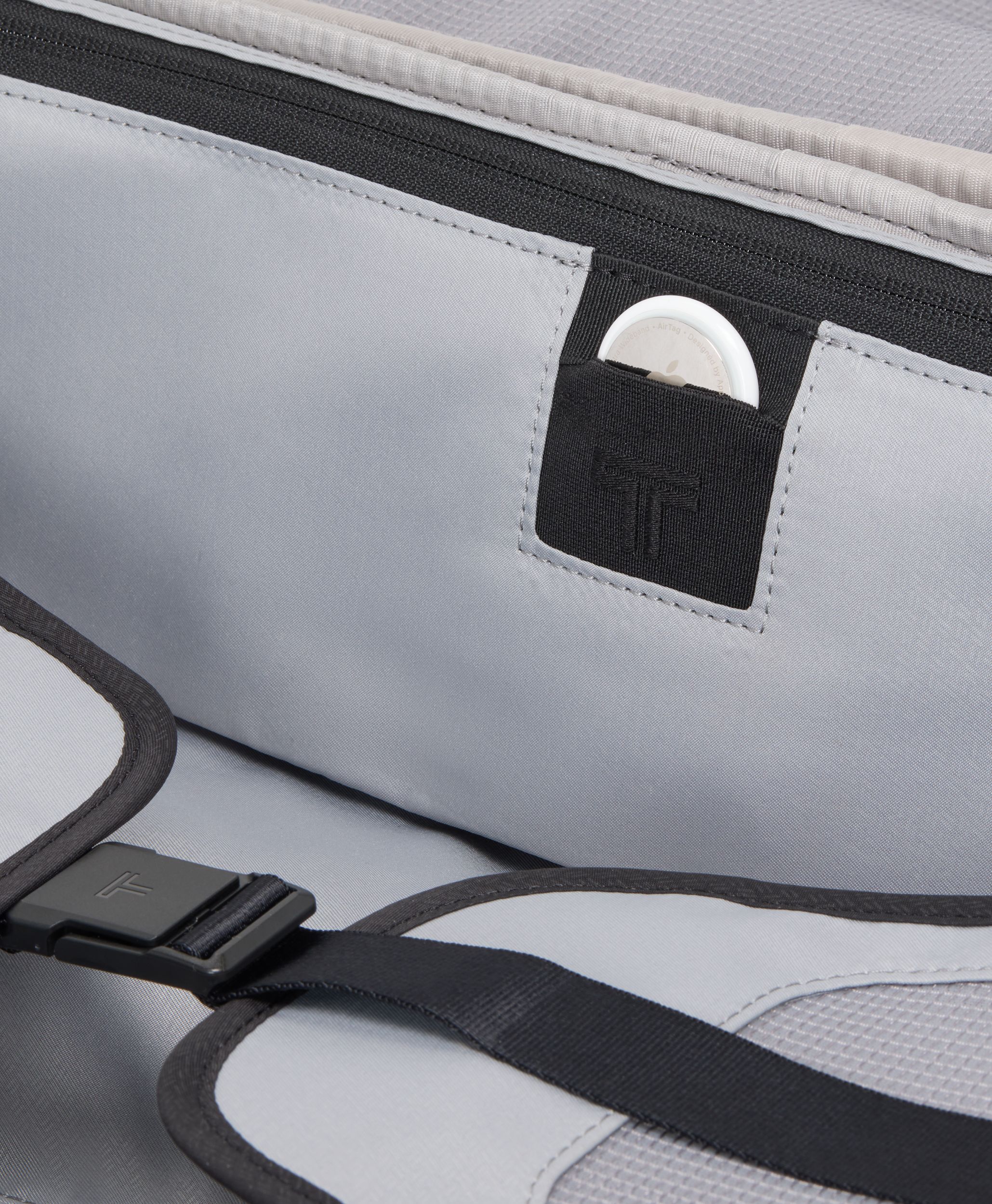 Large Dual Access Expandable Carry-On in Black | Tumi Alpha | TUMI