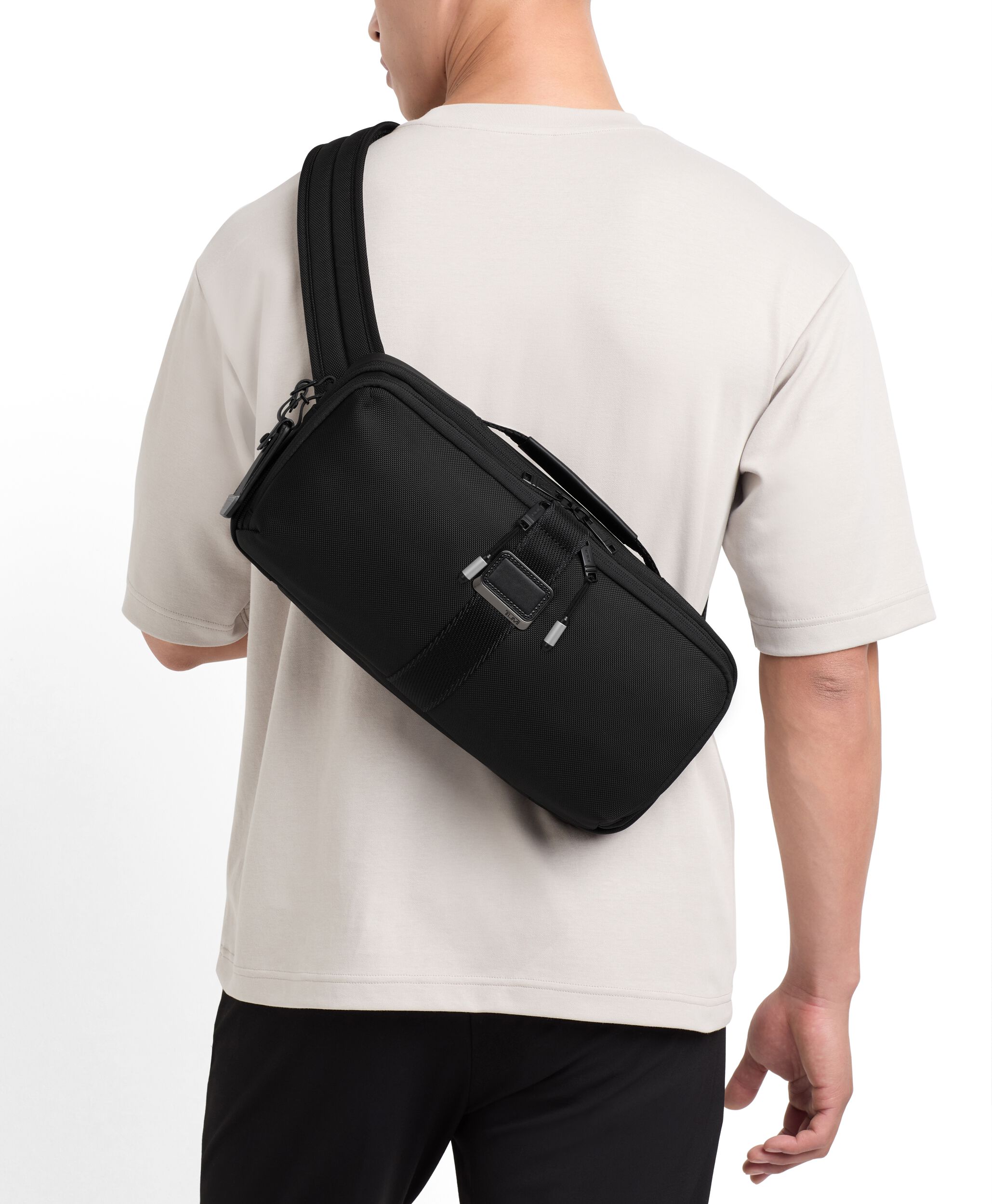 Tumi Alpha Bravo ESPORTS PRO SLING PACK TUMI Singapore
