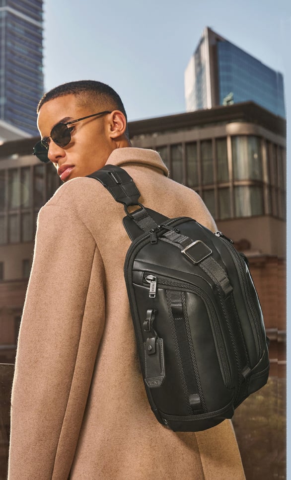 FW25_1564991041_Bravo_KnightSling_Black_gridBreaker_202508