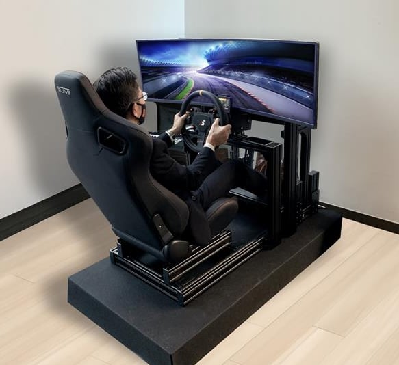 mbs-tumi-mclaren-simulator-2025-image